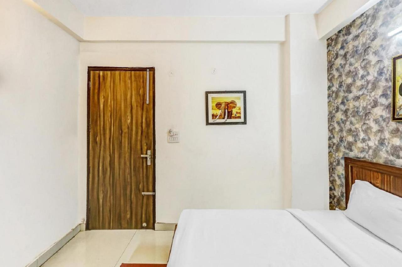 Hotel Noida Continental At Noida City Center Εξωτερικό φωτογραφία