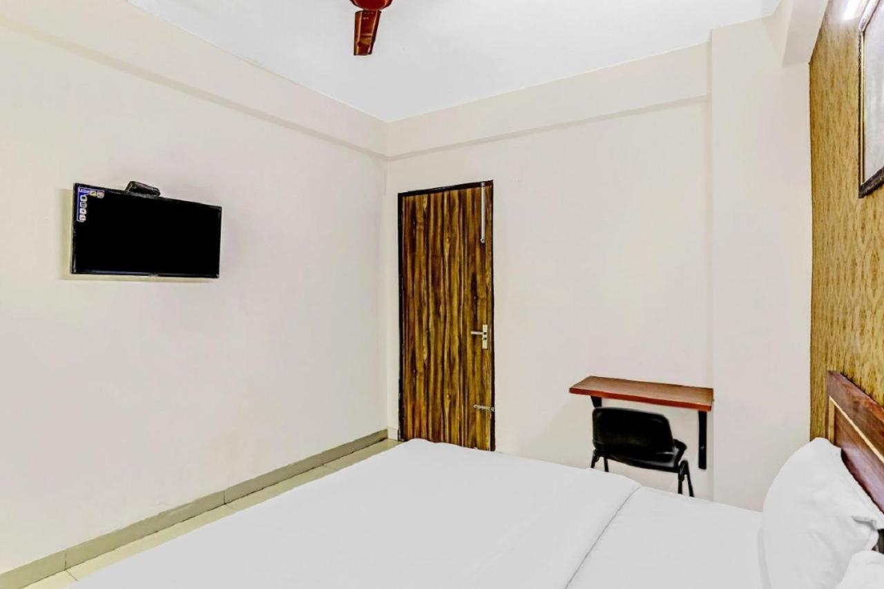 Hotel Noida Continental At Noida City Center Εξωτερικό φωτογραφία